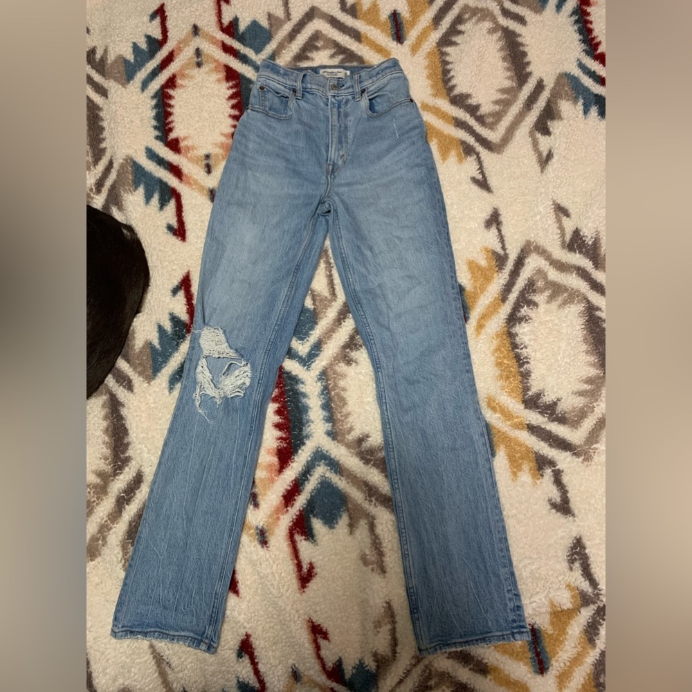 Abercrombie & Fitch curve love 90’s straight ultra high rise jeans. Size 00 L